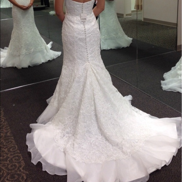 Wedding Dress - Picture 2 of 8